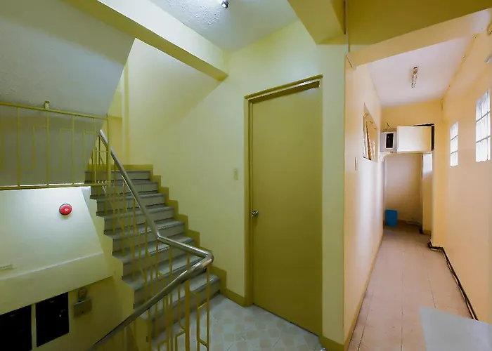 ホテル Orangenest Apartelle 2*